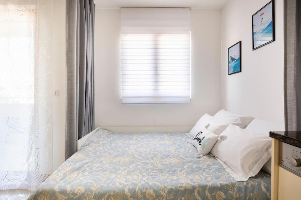 Seaesta Apartment Pool And Beach Slatine Buitenkant foto