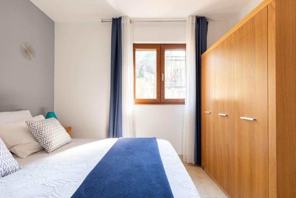 Seaesta Apartment Pool And Beach Slatine Buitenkant foto