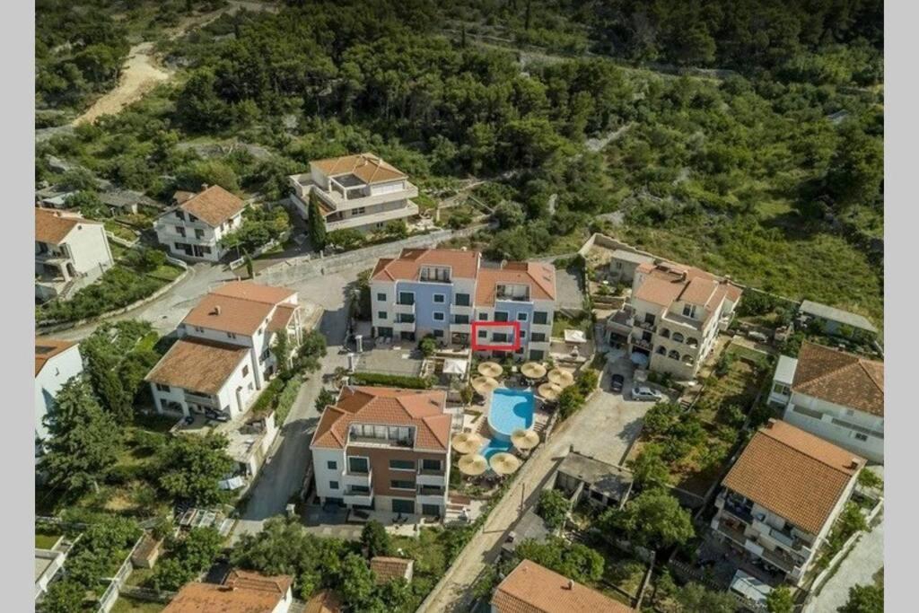 Seaesta Apartment Pool And Beach Slatine Buitenkant foto